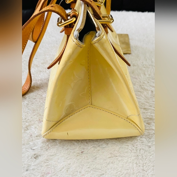 SOLD!!!(2for350)Original LV vernis - Picture 8 of 16